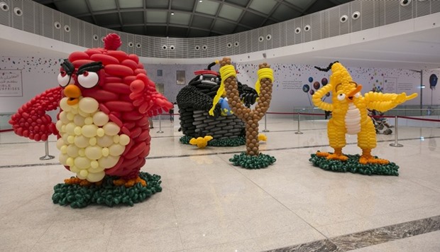 Airigami sculptures continue to attract mallgoers