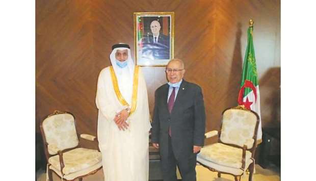 Algerian FM meets Qatar's envoy