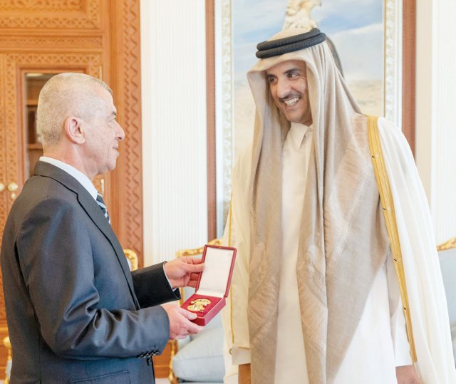 Amir honours Ambassador of Lebanon