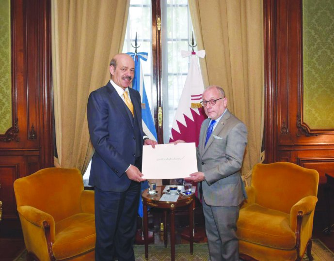 Argentine FM receives credentials of Qatari envoy
