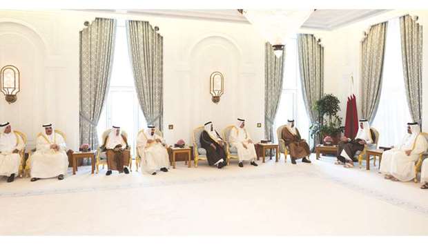 Emir meets former Advisory Council members