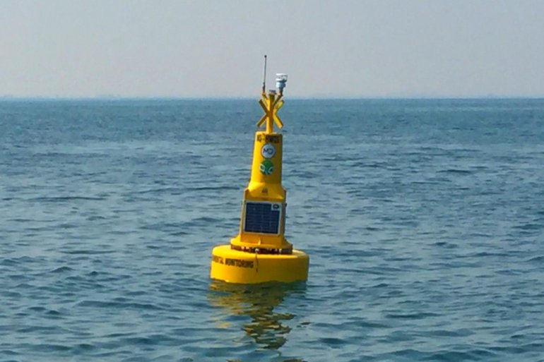 Environmental monitoring buoys installed at Hamad, Ruwais ports
