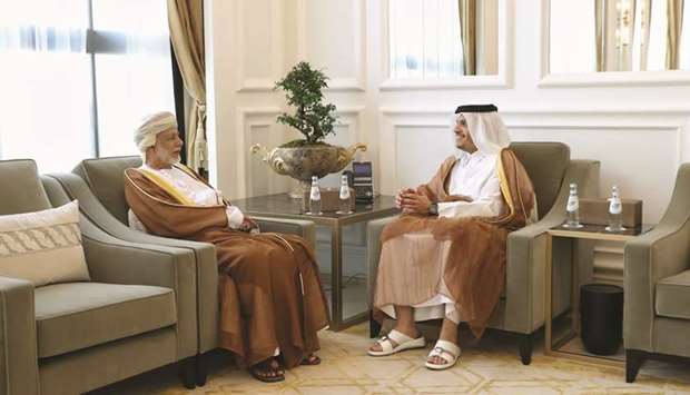 FM reviews Qatar-Oman relations
