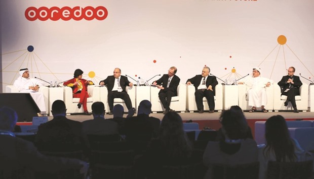 Global experts discuss  mobility and challenges