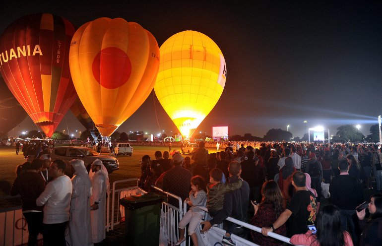 Hot Air Balloon Festival begins at Aspire Park
