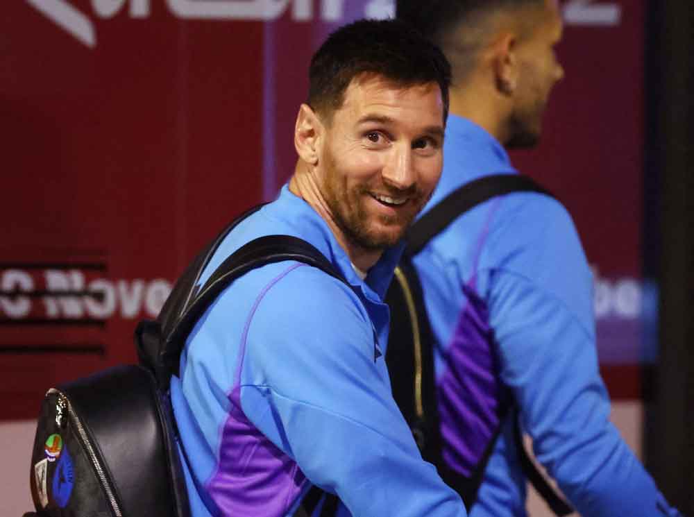 Indian drums, Argentina fans greet Messi's arrival in Doha for World Cup