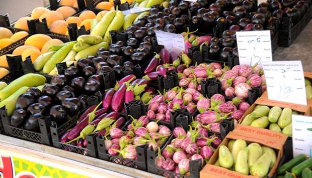 Ministry sets retail prices for fish, fruits and vegetables
