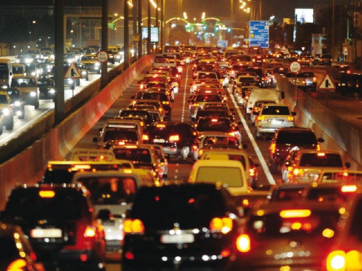 Motorists urged to use apps to avoid congested roads