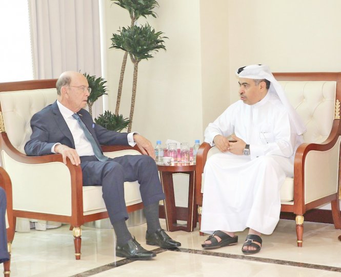 Qatar and US discuss enhancing trade relations