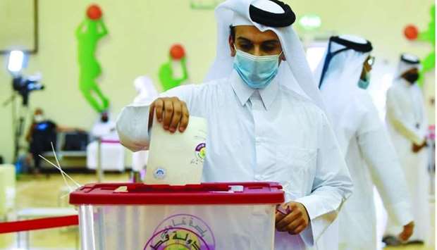 Qataris vote with zeal in first-ever Shura elections