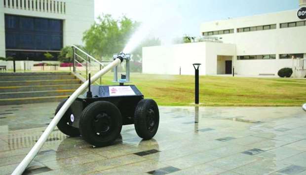 QU graduates create fire-fighting robot