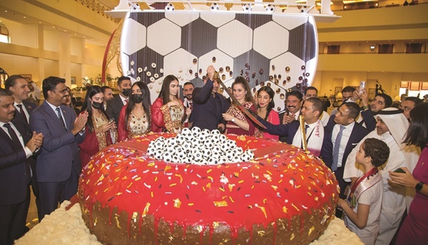 Sheraton Grand Doha celebrates QND with 2022 kg giant cake