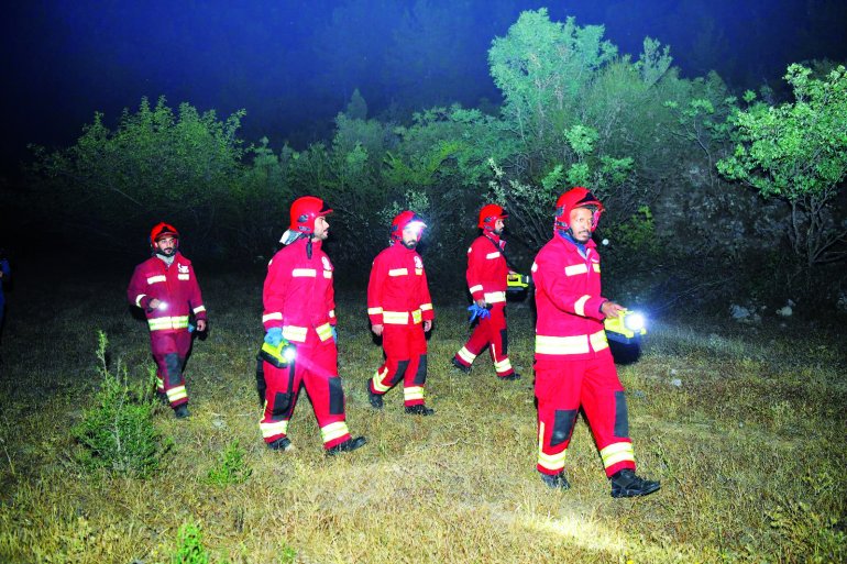 Turkish FM hails Qatar rescue team's efforts to contain fires